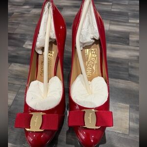 Salvatore Ferragamo Red Patent Leather Heels with Bow